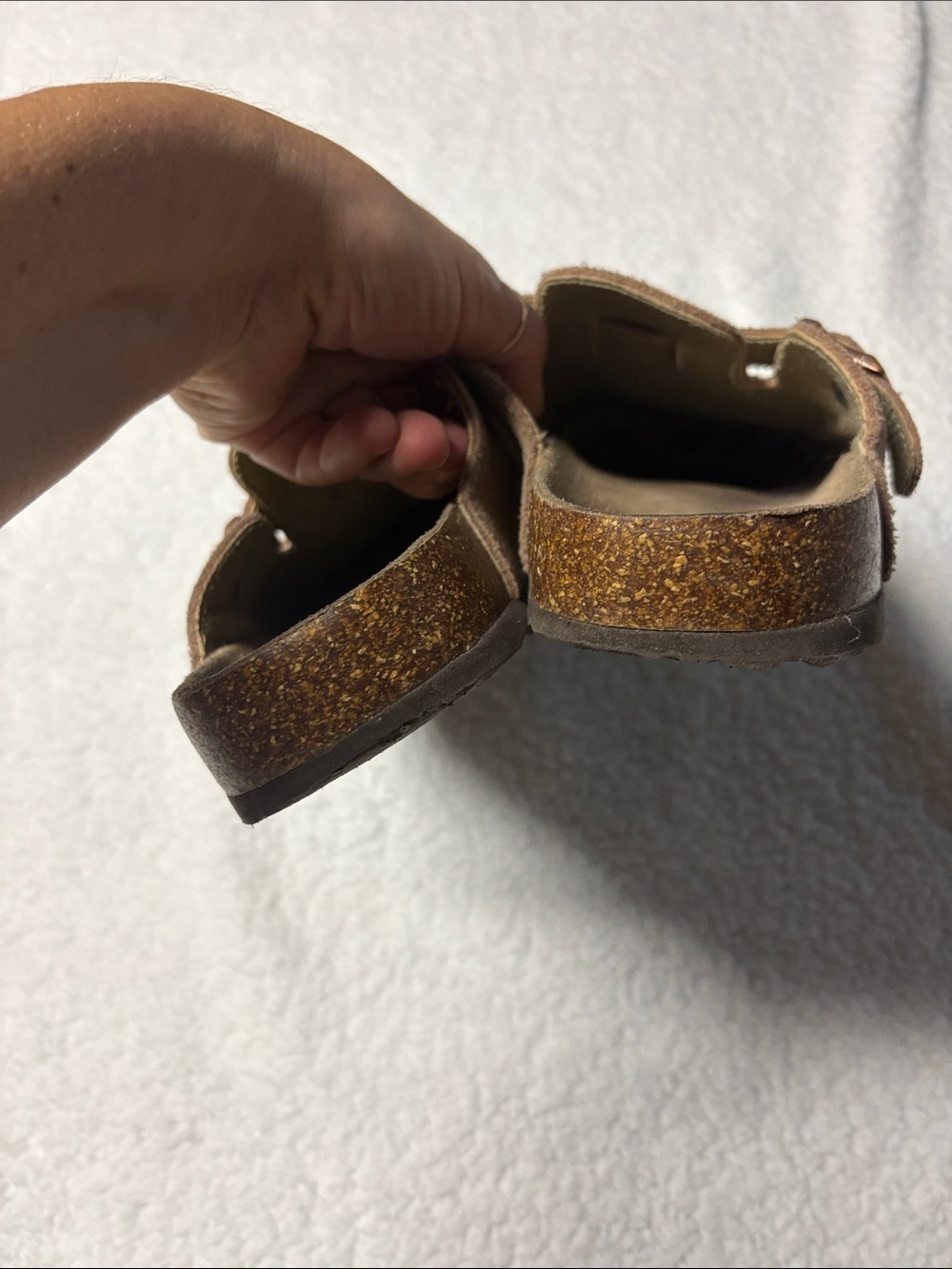 ODOLY size 13 Tan Suede Contoured Footbed Slip-On Clog - Picture 6 of 6